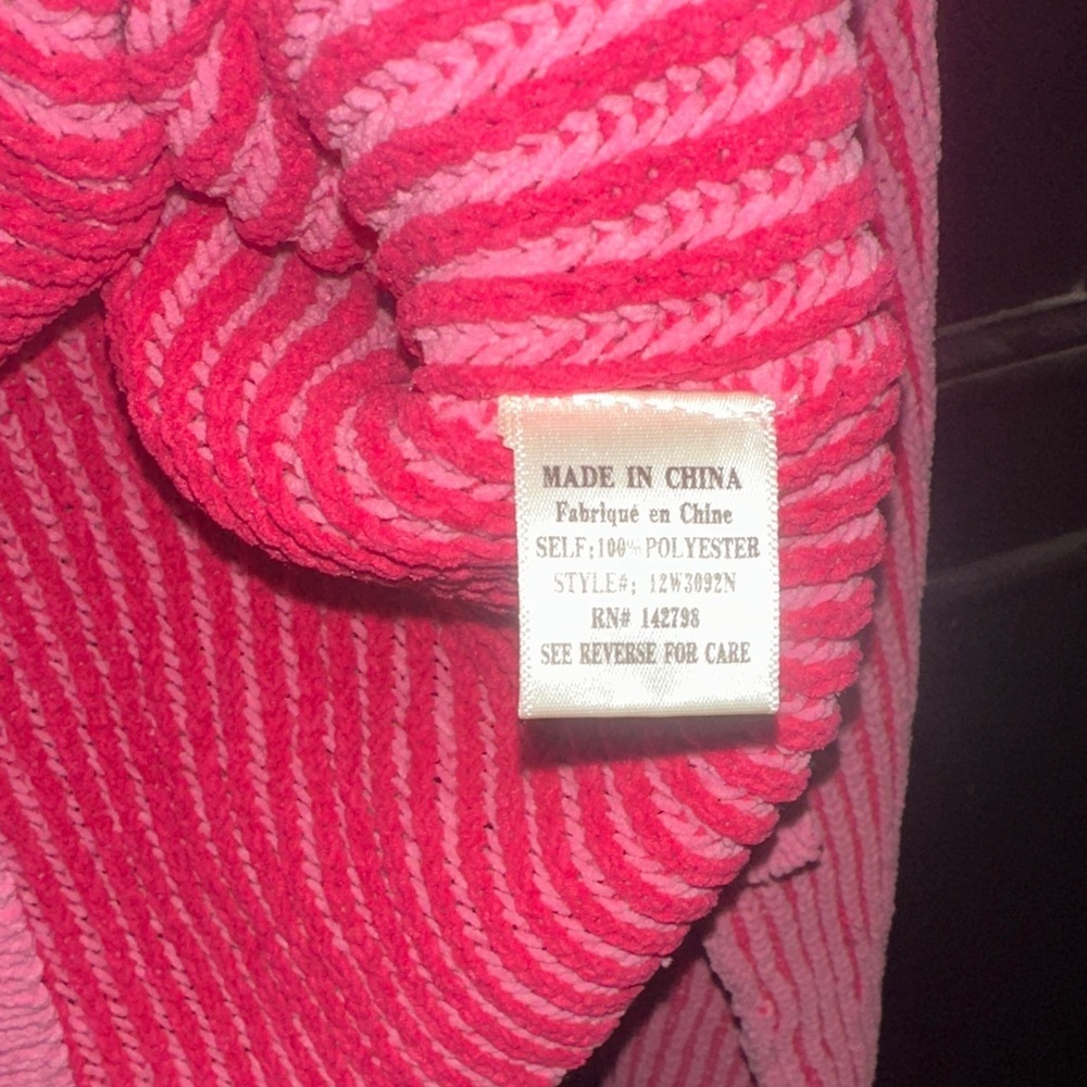 New In Pink Ribbed Crew Neck Sweater🛍️ - Picture 4 of 4